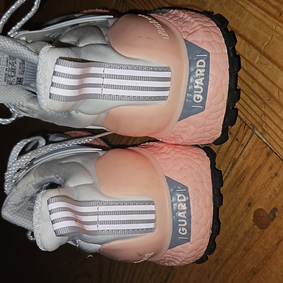 Adidas Gaurd Sneaker. - Picture 3 of 6